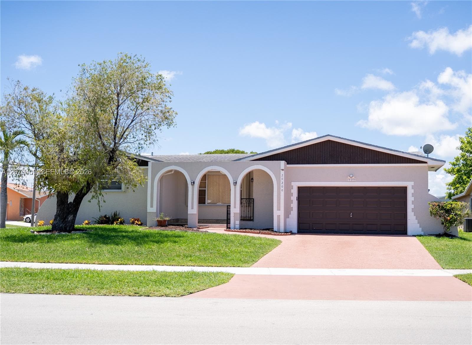 20200 SW 90th Ave Rd, Cutler Bay, FL 33189
