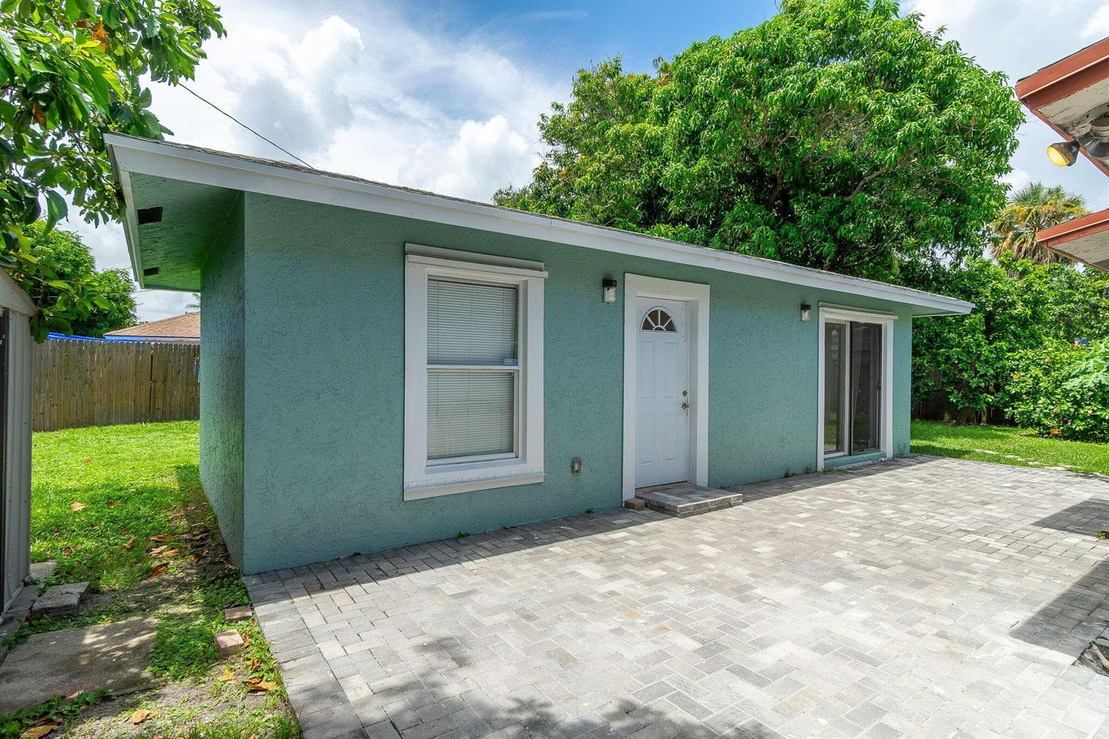 2831 N SEACREST Boulevard # B, Boynton Beach, FL 33435