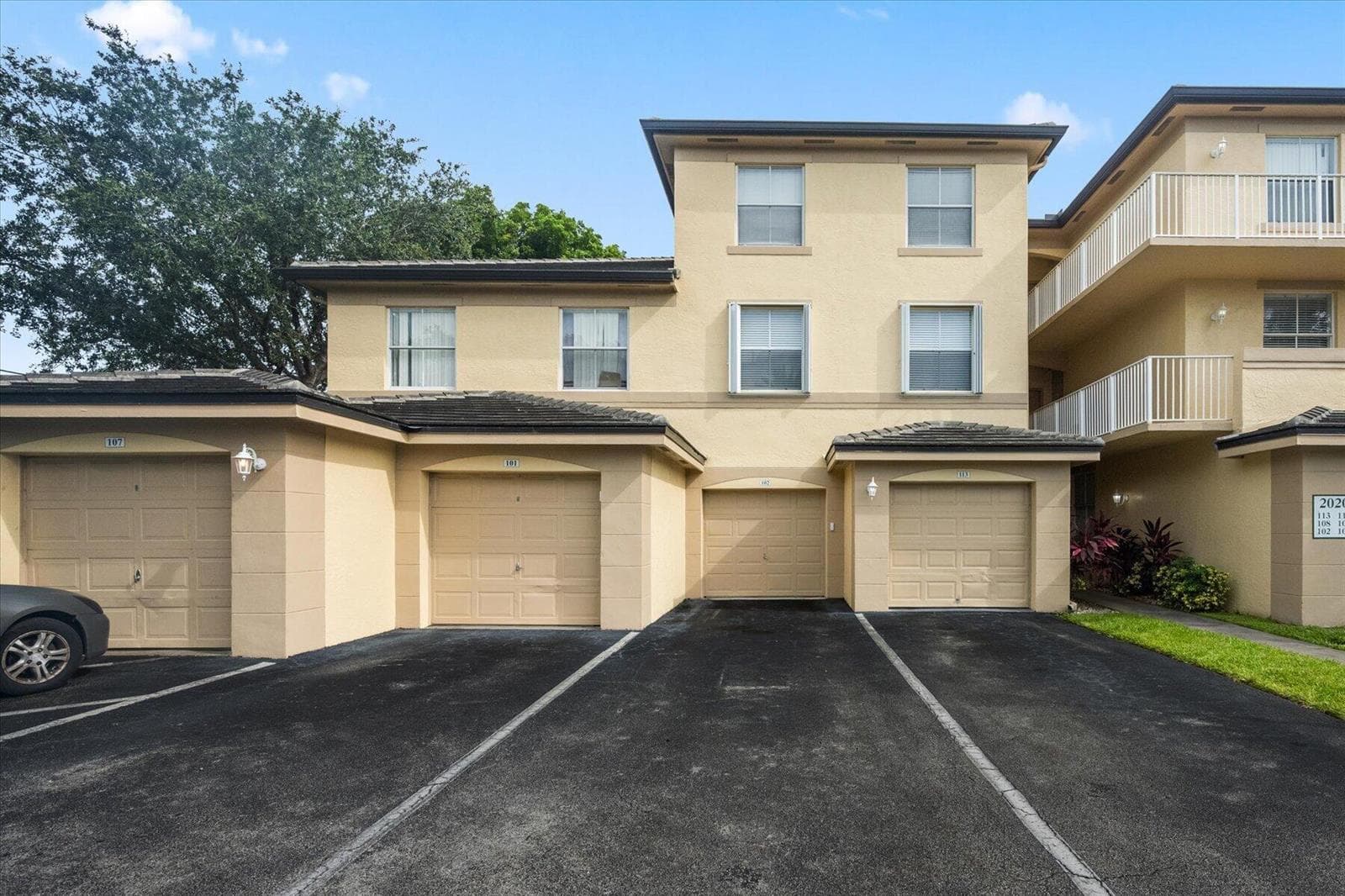 2020 Greenview Shores Boulevard # 102, Wellington, FL 33414