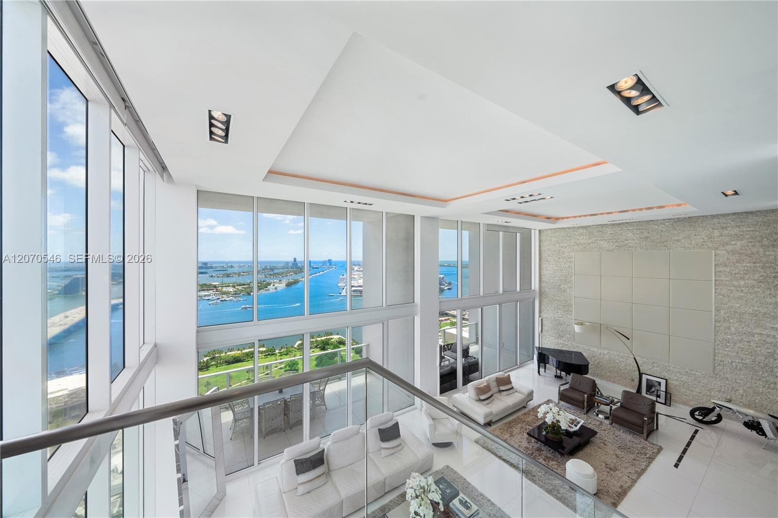 1040 Biscayne Blvd # 4403, Miami, FL 33132