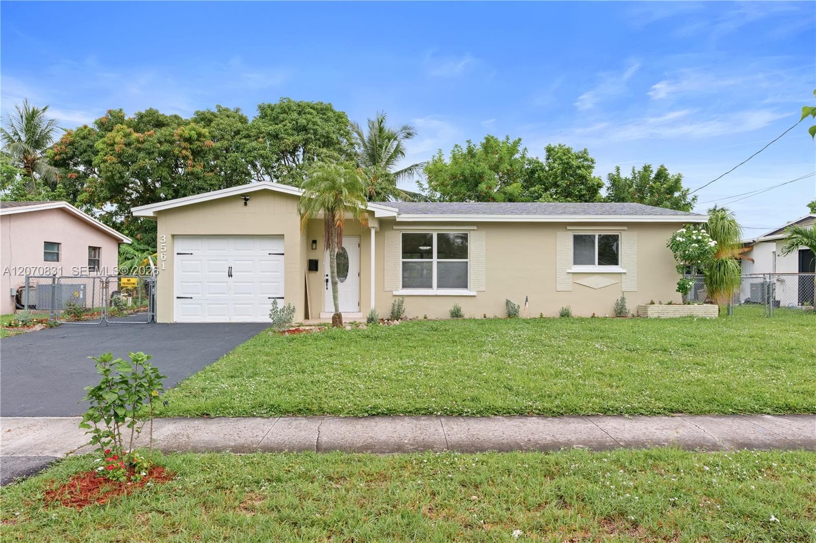 3561 NW 41st St, Lauderdale Lakes, FL 33309
