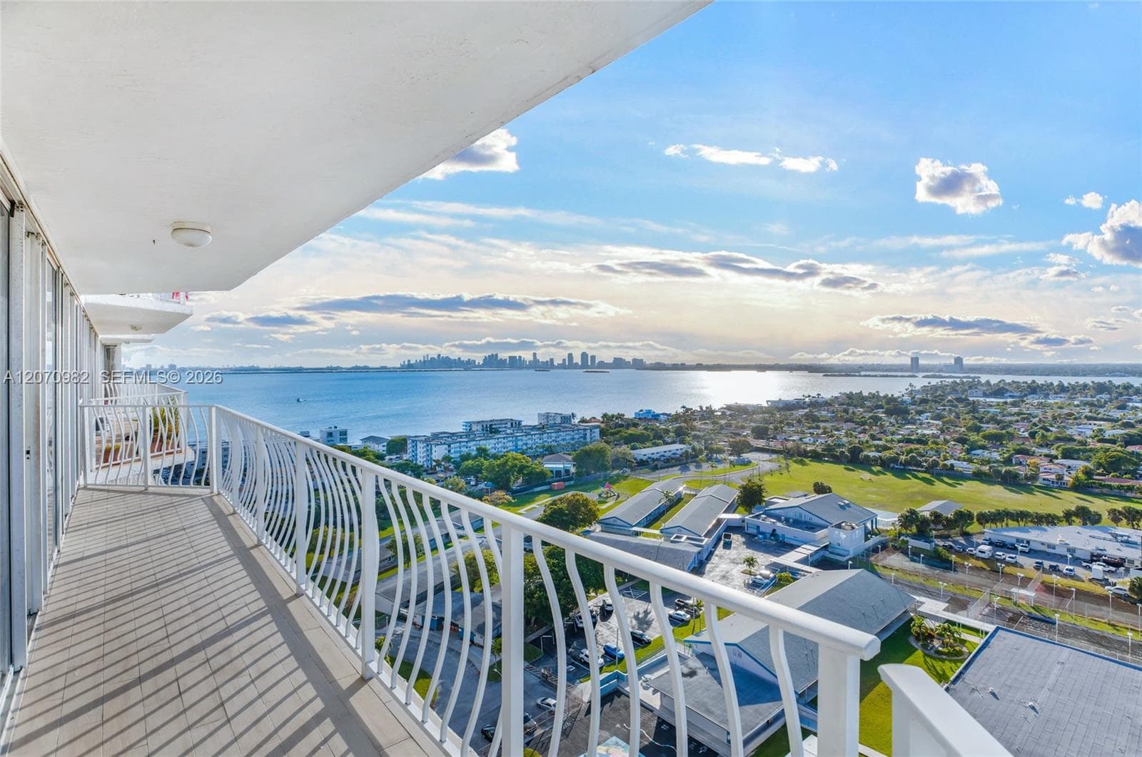 7601 E Treasure Dr # 2203, North Bay Village, FL 33141