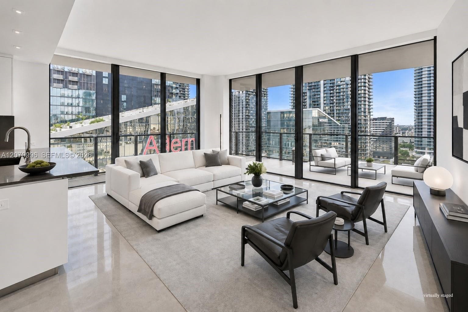 68 SE 6th St # 1702, Miami, FL 33131