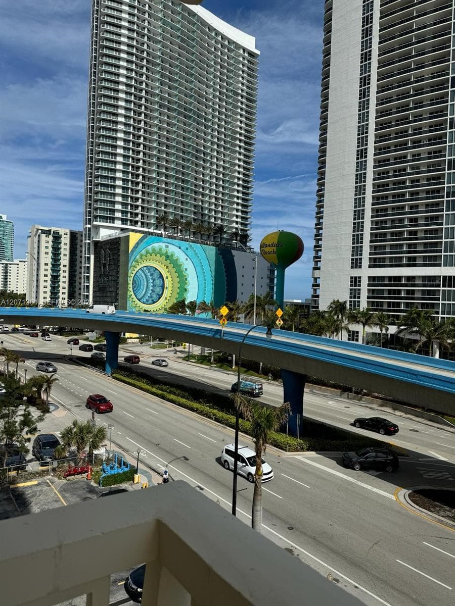 1825 S Ocean Dr # 514, Hallandale Beach, FL 33009