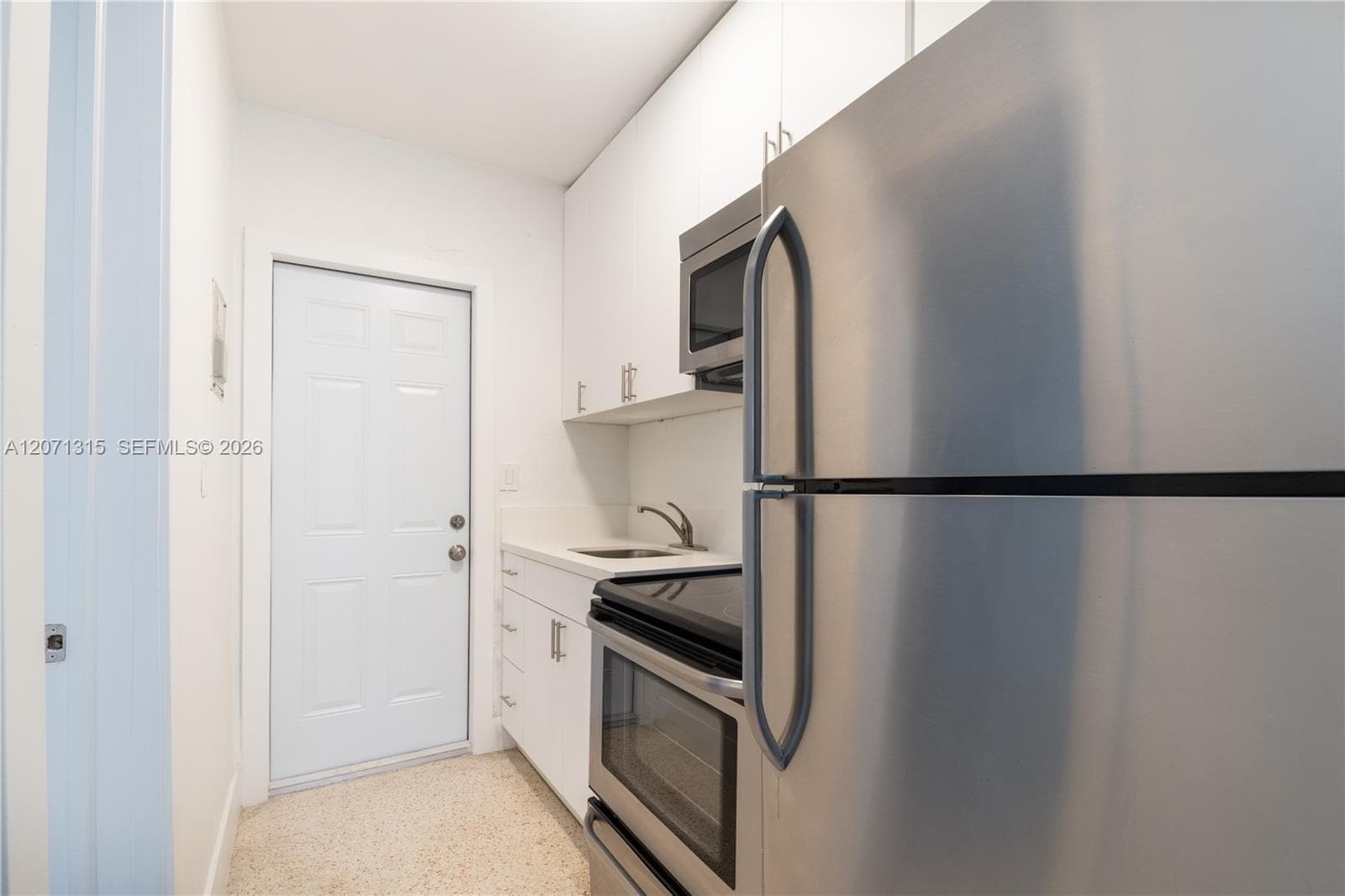 1450 SW 6th St # 2, Miami, FL 33135