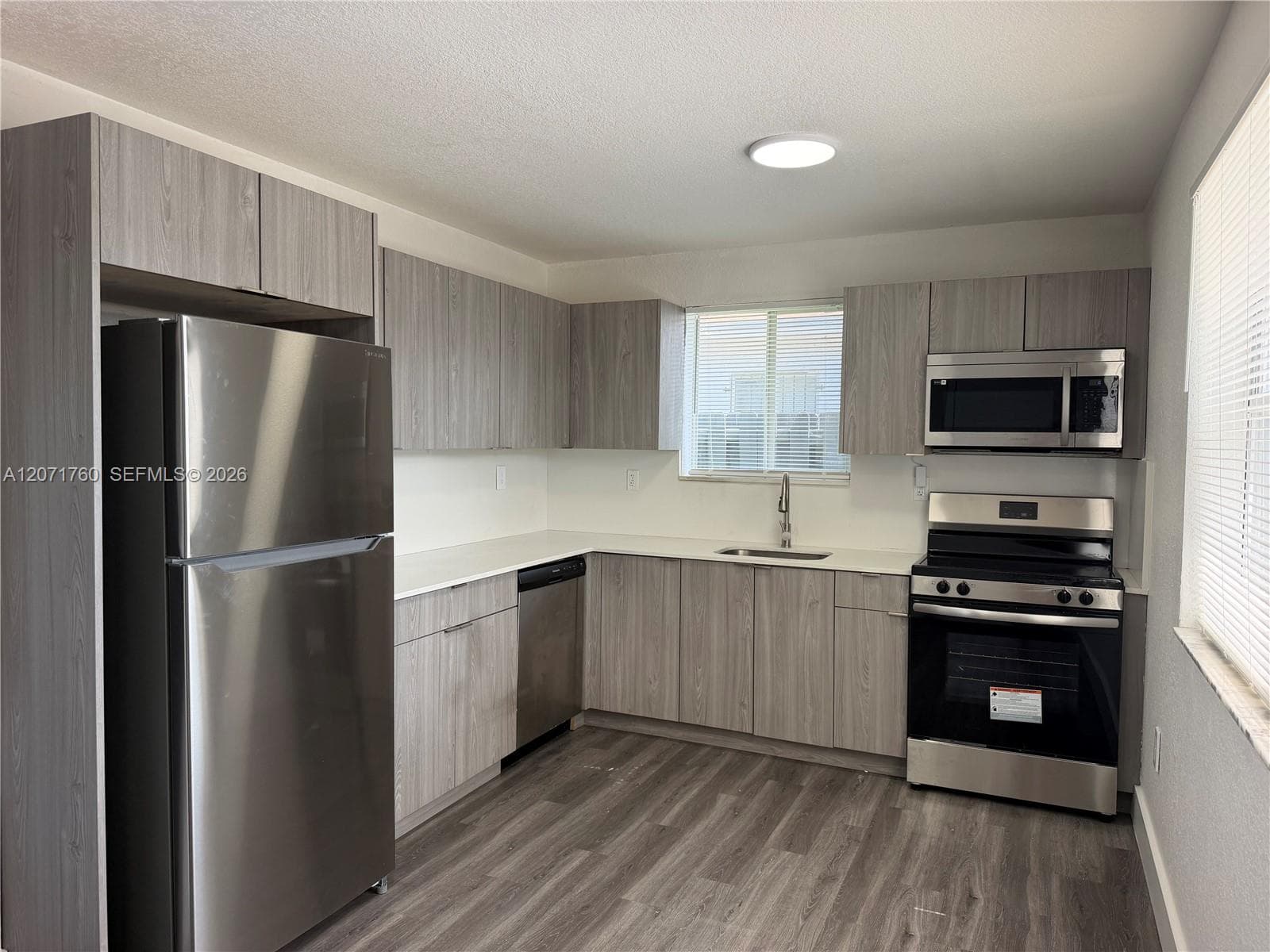 590 NW 58th St, Miami, FL 33127