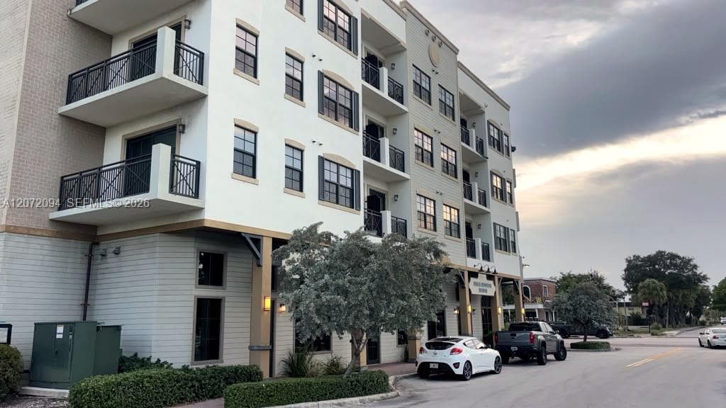 4100 SW 64th Ave # 408, Davie, FL 33314