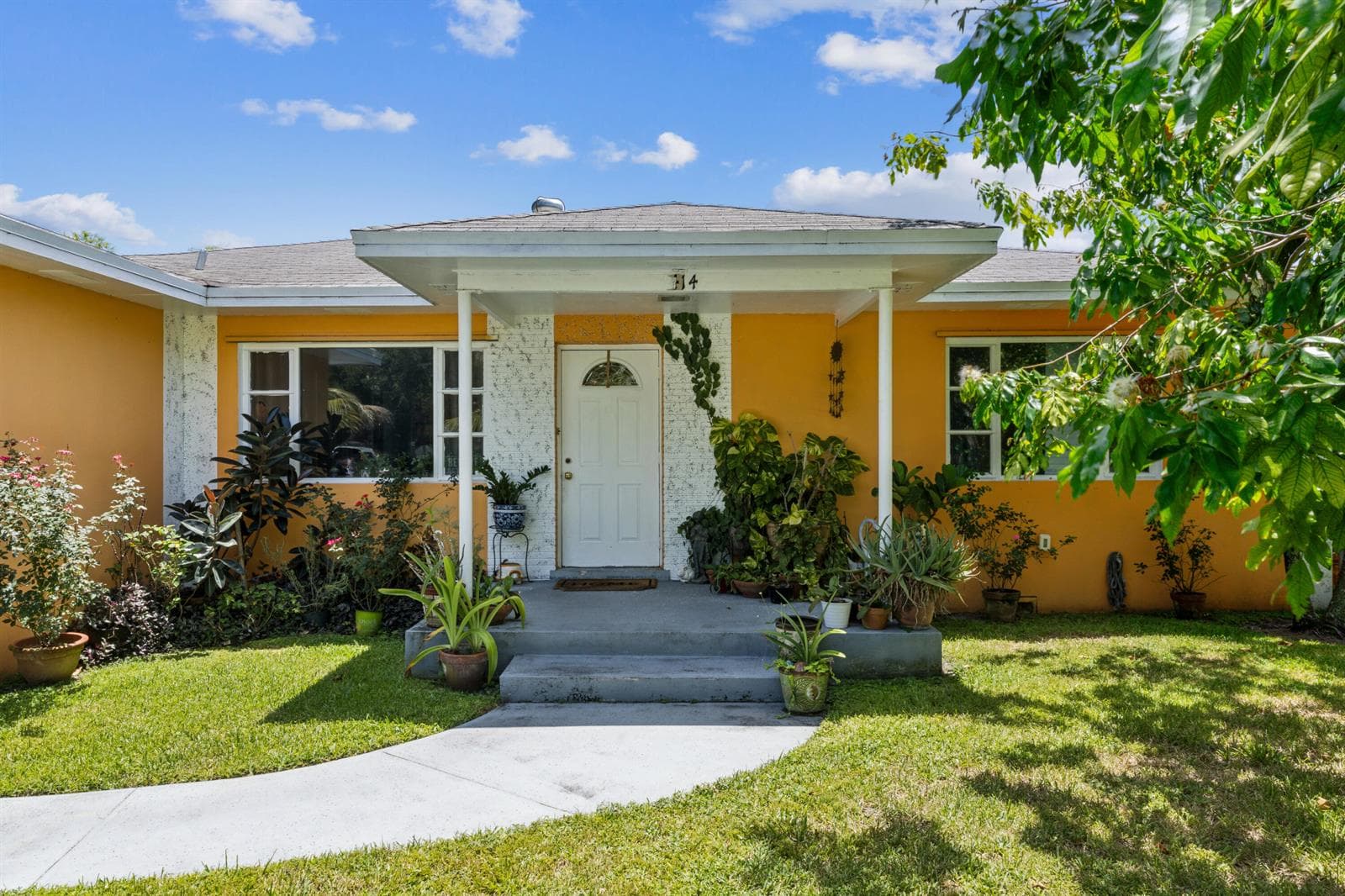 414 W Branch Street, Lantana, FL 33462