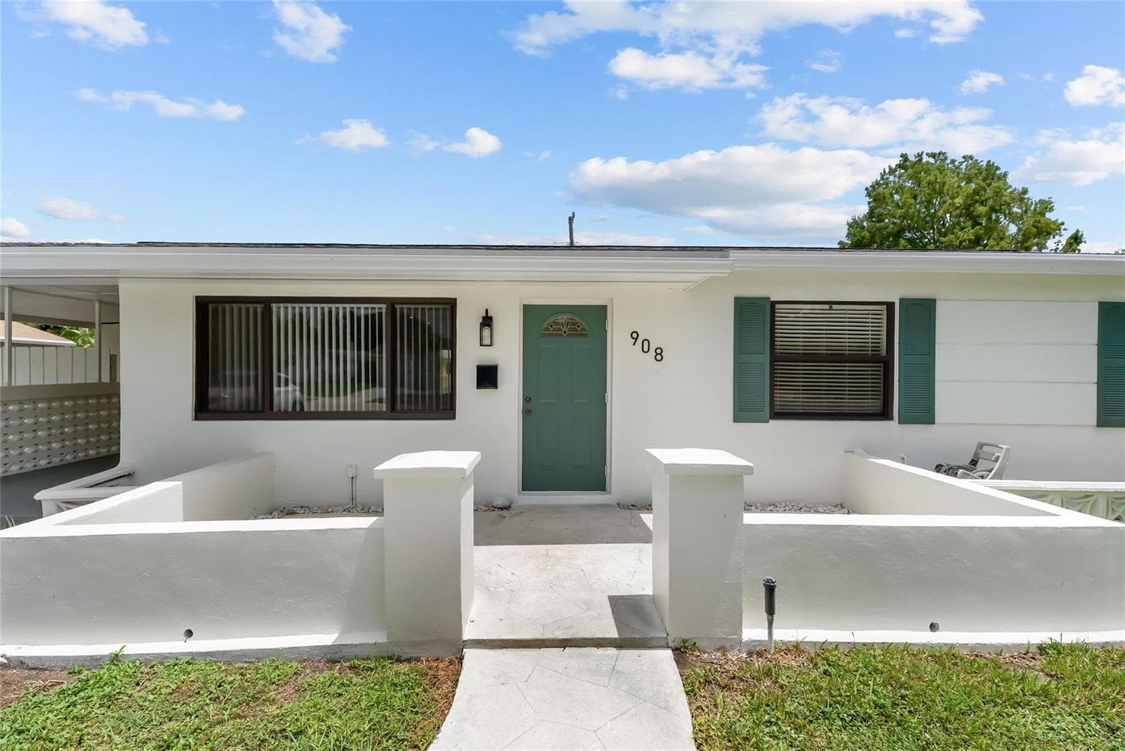 908 LIGHTHOUSE Drive, North Palm Beach, FL 33408