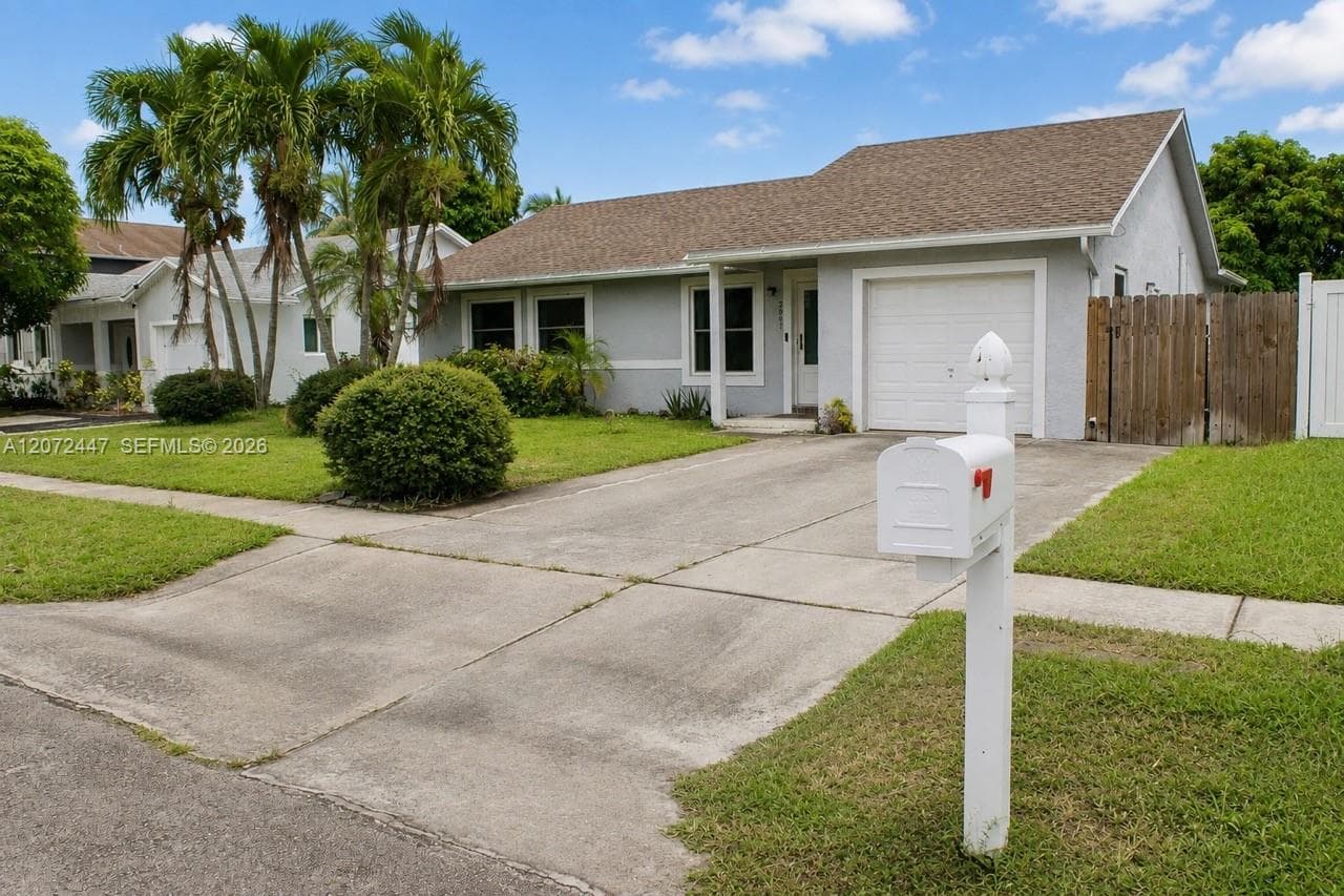 2001 SW 87th Ave, North Lauderdale, FL 33068