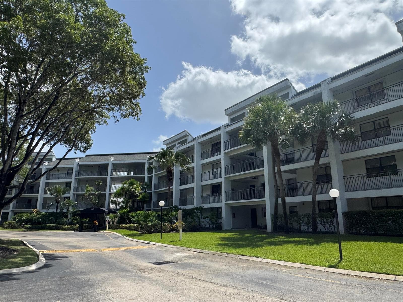 16171 Blatt Boulevard # 202, Weston, FL 33326
