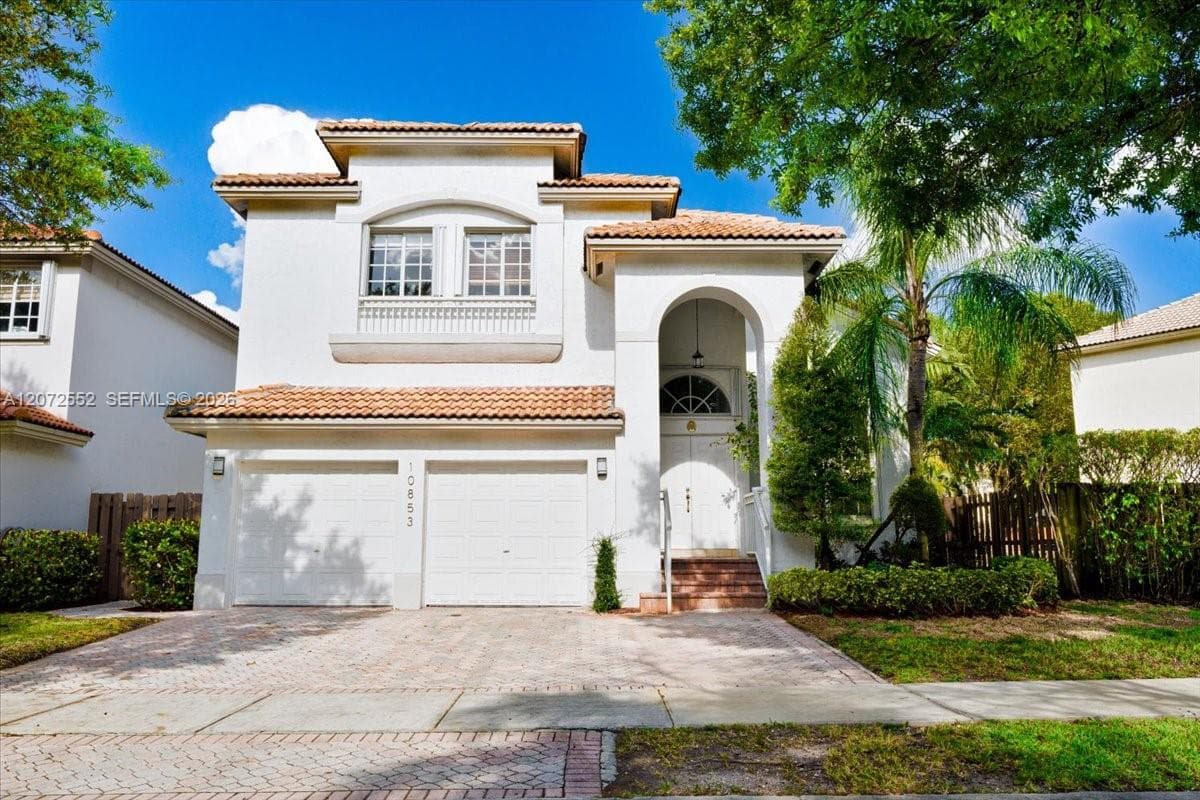 10853 NW 71st St, Doral, FL 33178