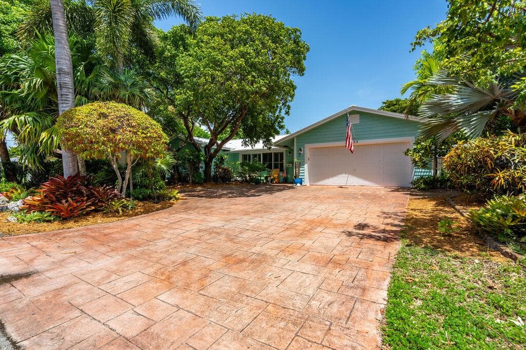 2823 NE 35TH Court, Lighthouse Point, FL 33064