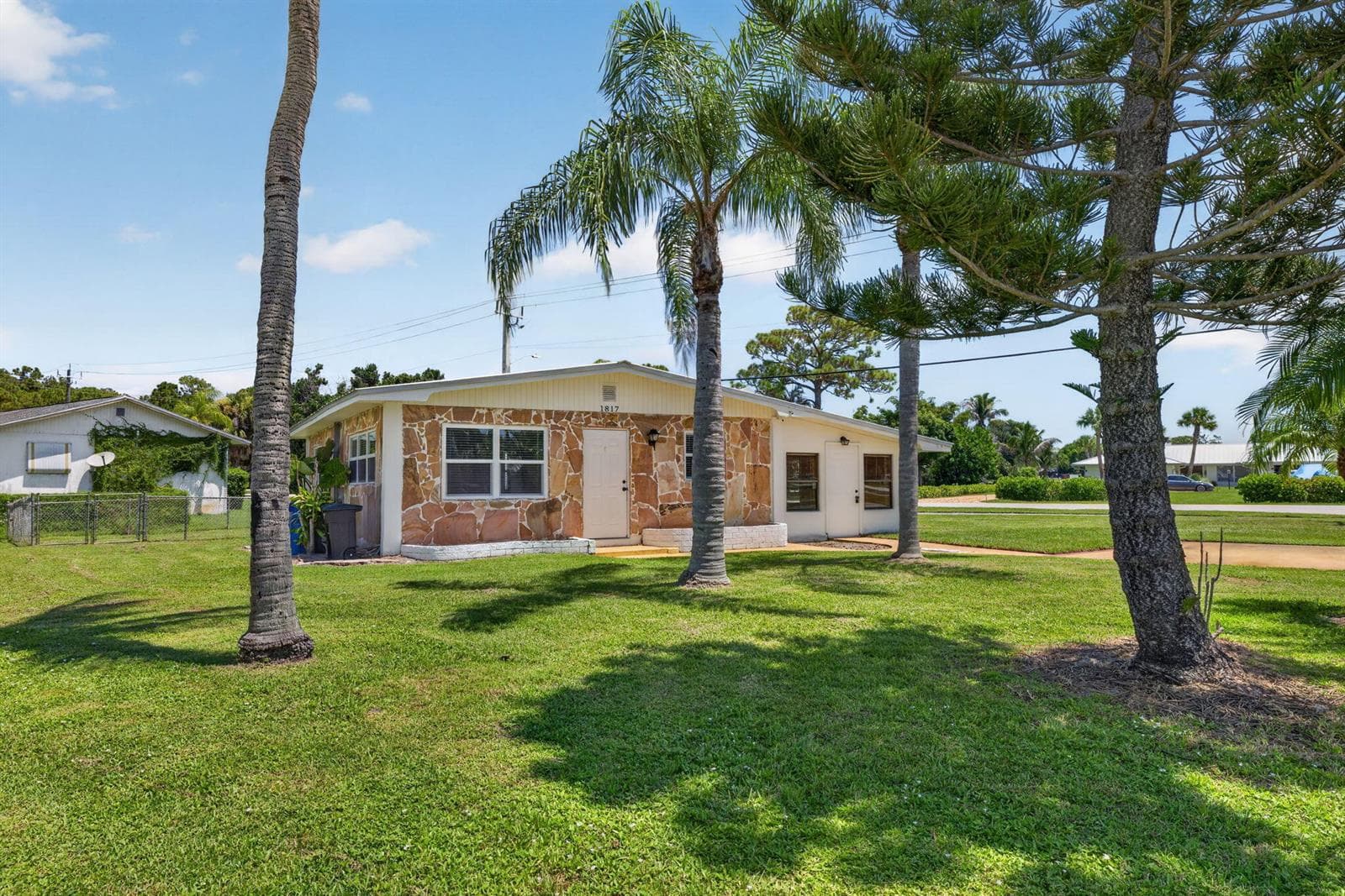 1817 NW AZALEA Street, Stuart, FL 34994