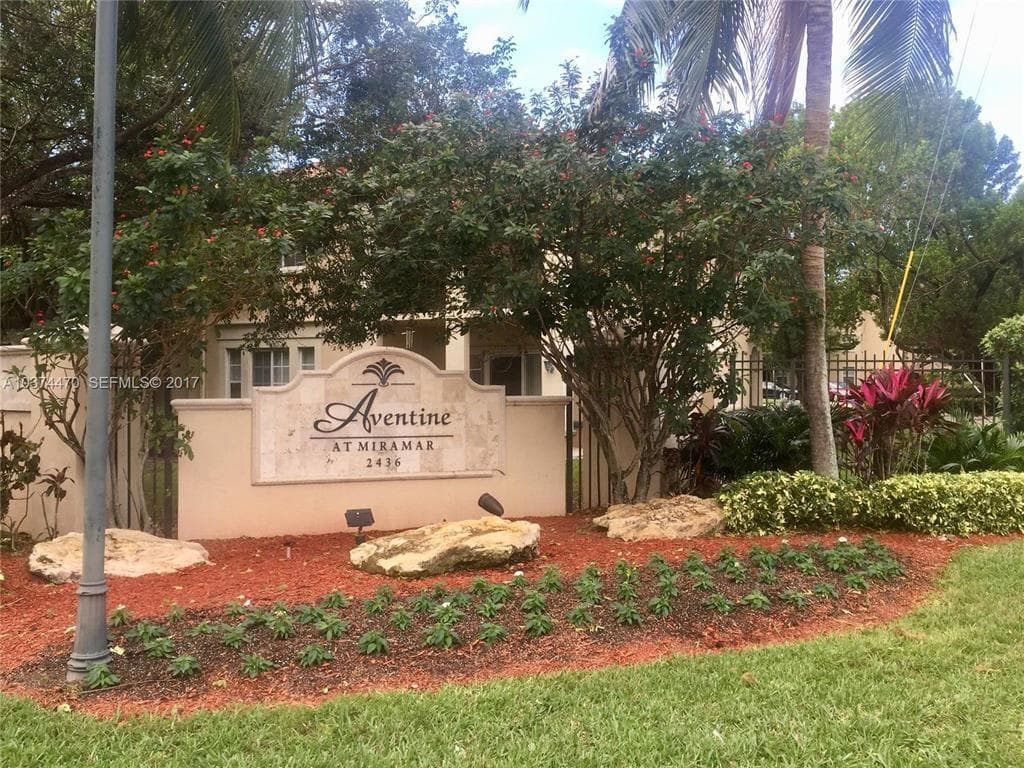 2544 CENTERGATE Drive # 208, Miramar, FL 33025