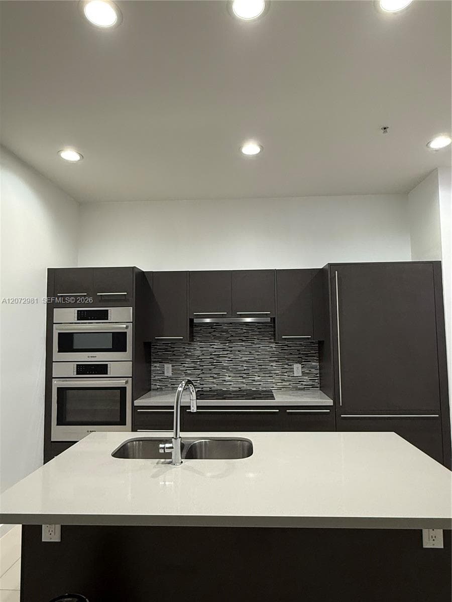 7661 NW 107th Ave # 813, Doral, FL 33178