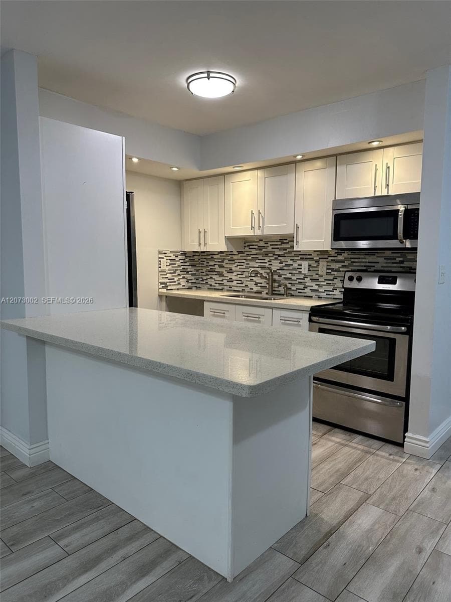 18875 NW 62nd Ave # 106, Hialeah, FL 33015