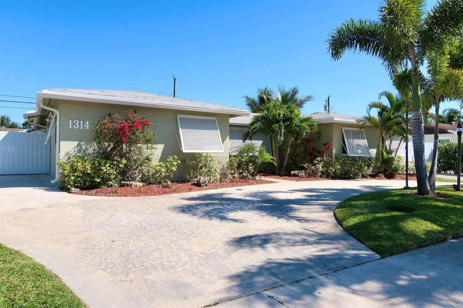 1314 BARRINGTON Drive, West Palm Beach, FL 33406