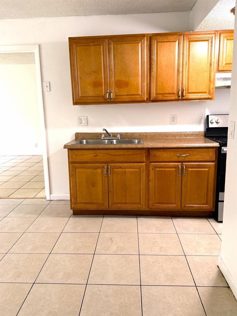 2058 NW 43RD Terrace # 1, Lauderhill, FL 33313