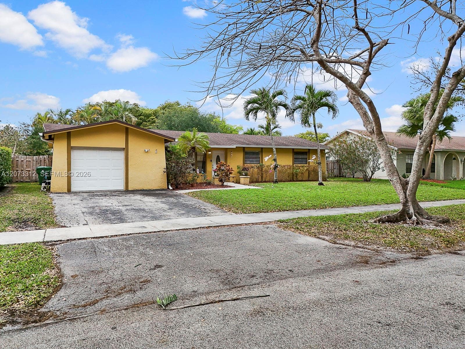 5009 SW 104th Ave, Cooper City, FL 33328