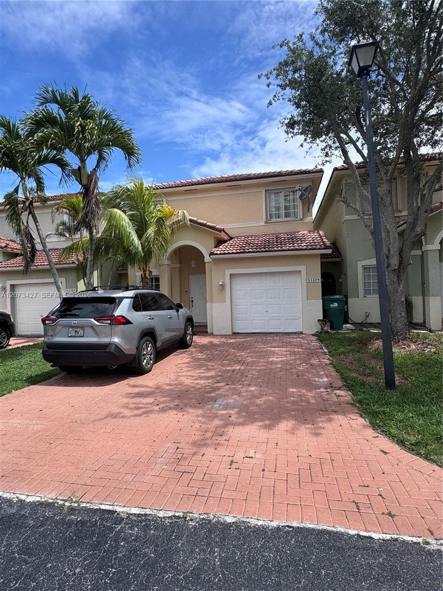 13379 SW 142nd Ter, Miami, FL 33186