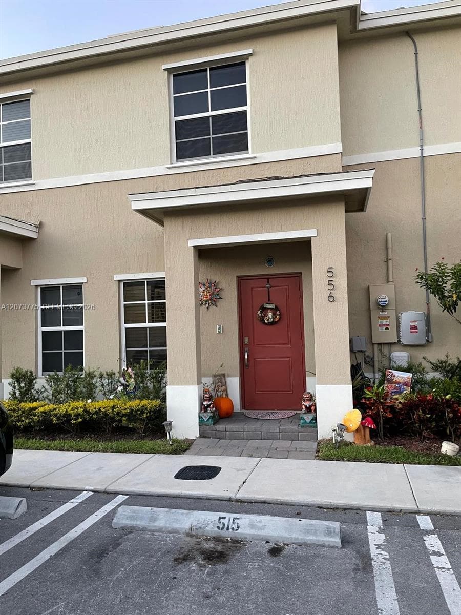 556 NE 5th St # 1, Florida City, FL 33034
