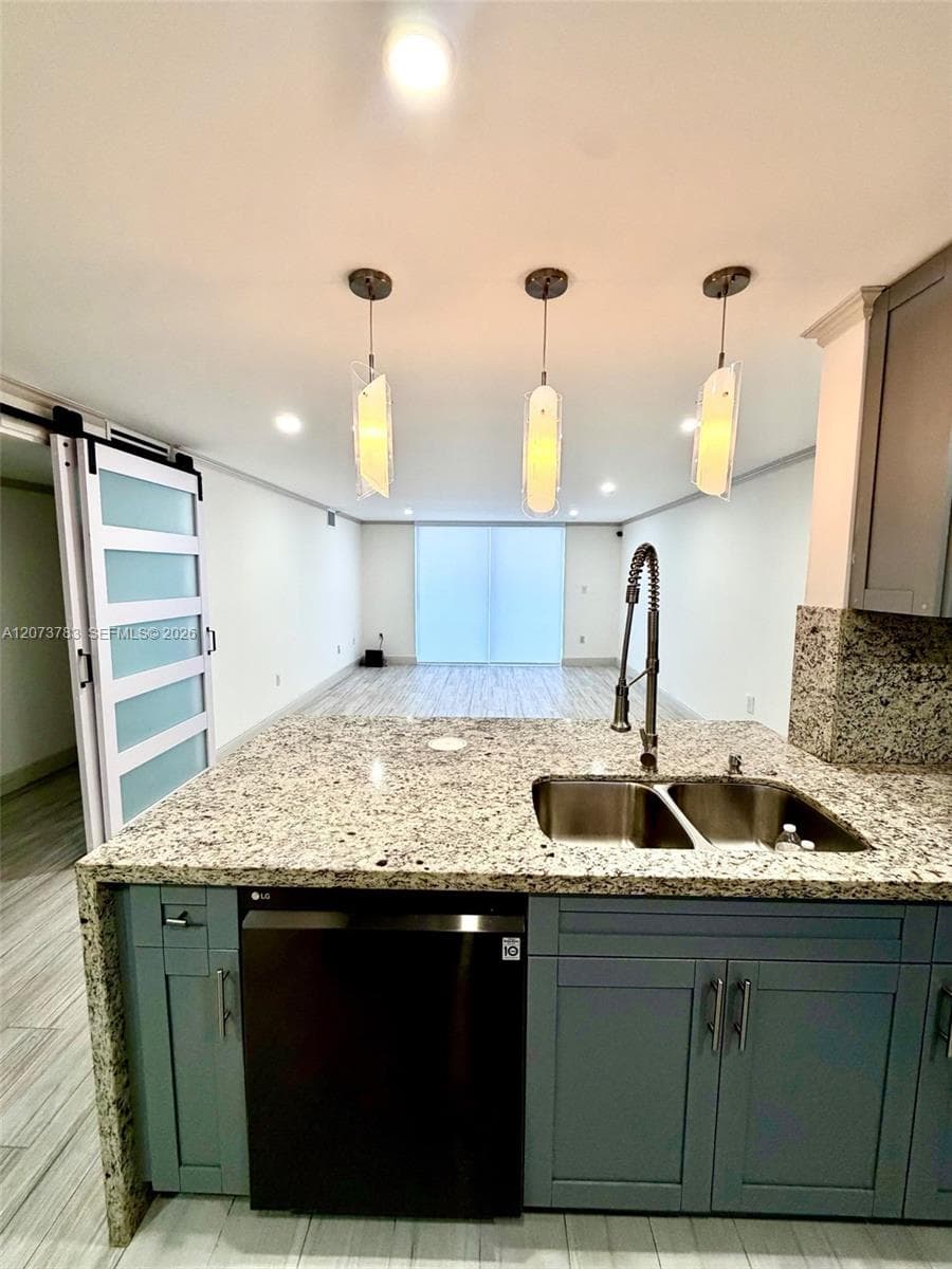 4000 NE 170th St # 207, North Miami Beach, FL 33160