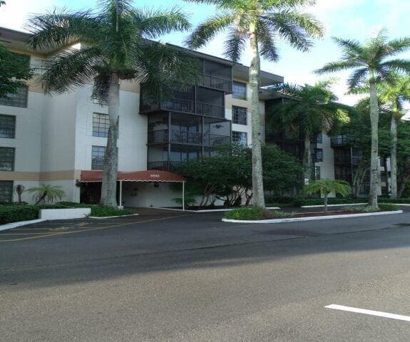 5550 NW 44TH Street # 116B, Lauderhill, FL 33319