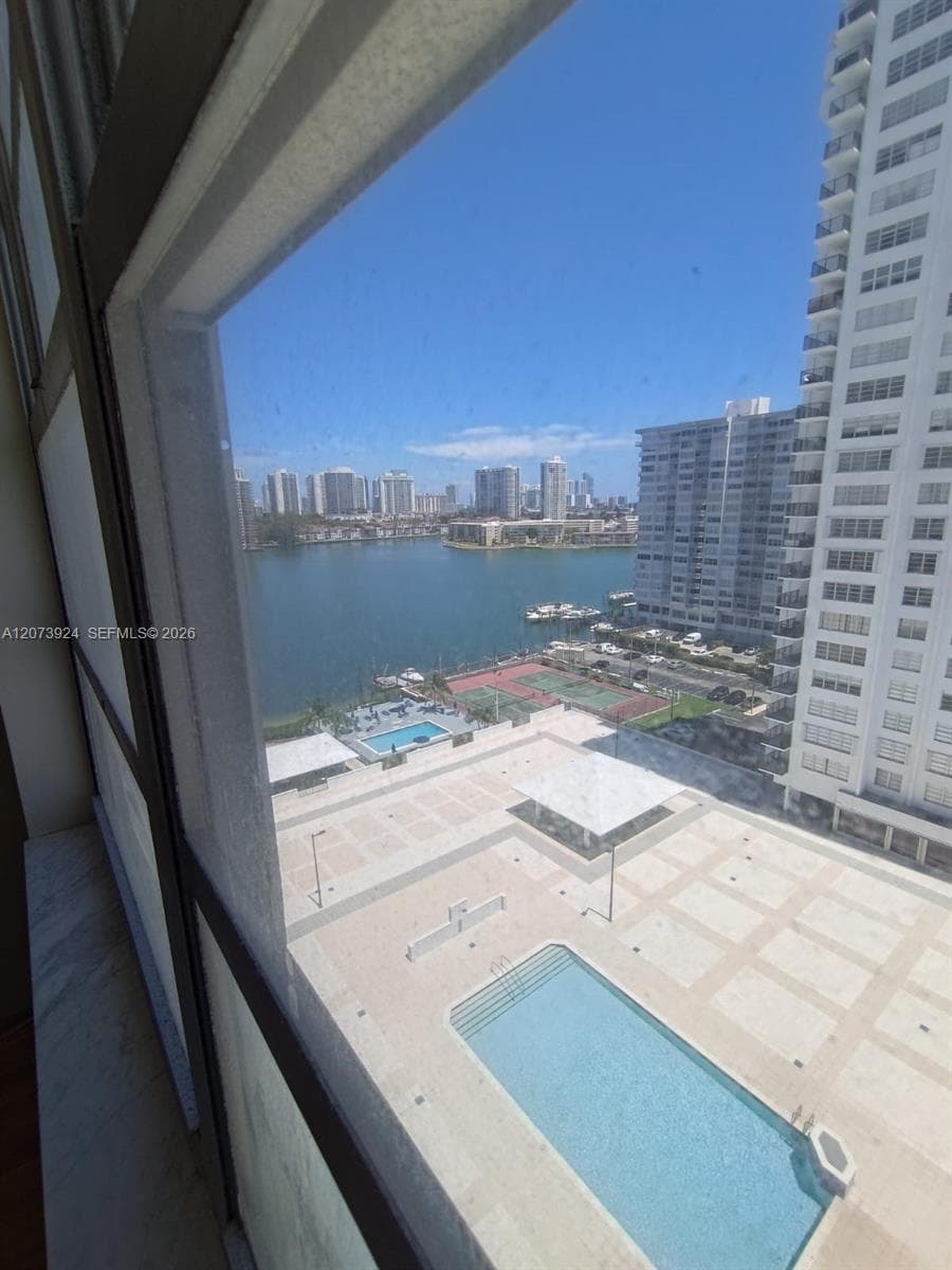 2780 NE 183rd St # 1402, Aventura, FL 33160