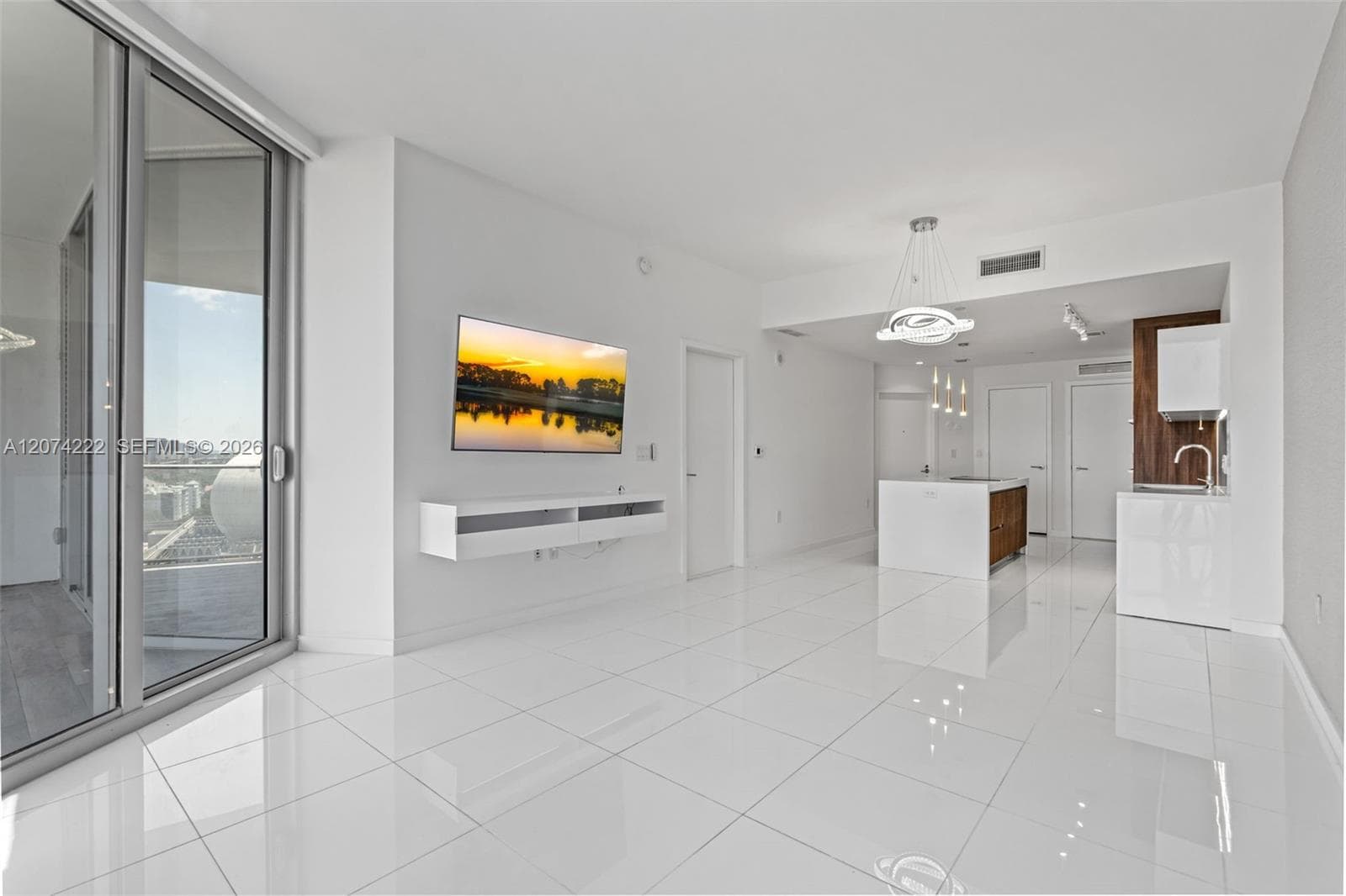 851 NE 1st Ave # 1506, Miami, FL 33132