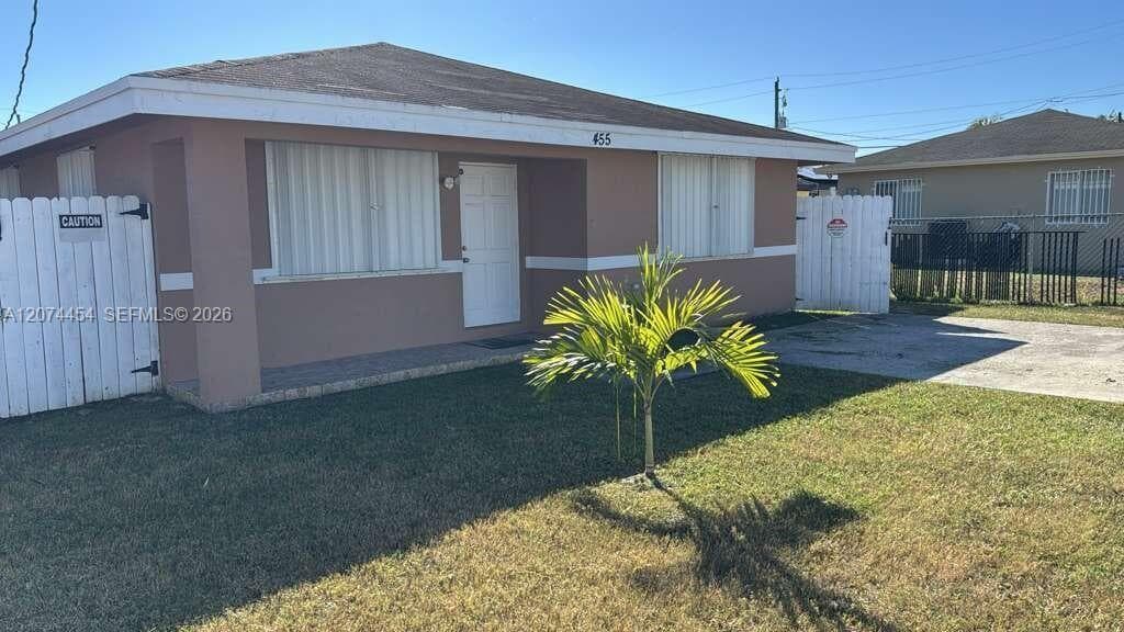455 NW 14th St, Florida City, FL 33034