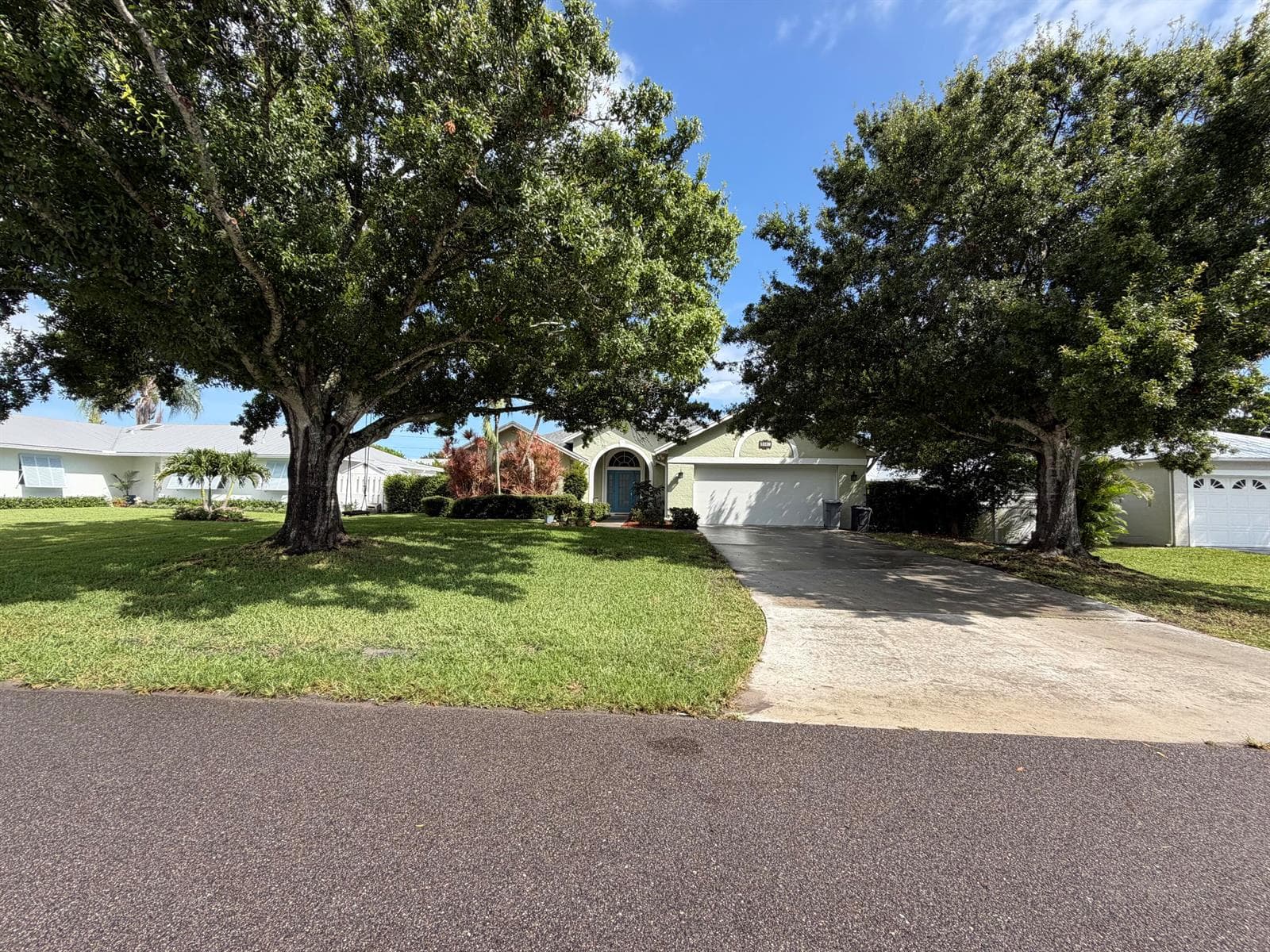 8081 SE HELEN Terrace, Hobe Sound, FL 33455
