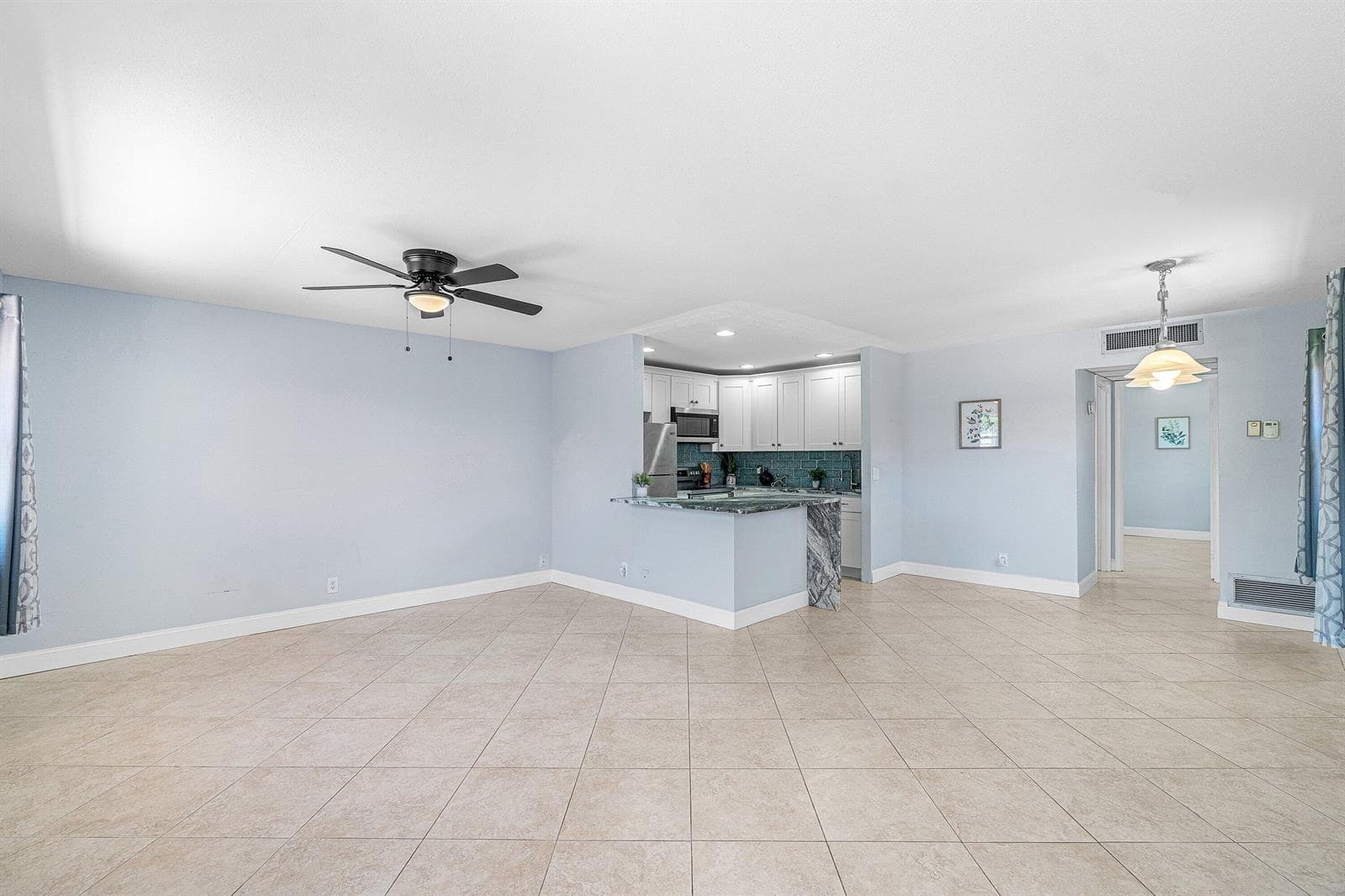 566 Saxony L, Delray Beach, FL 33446