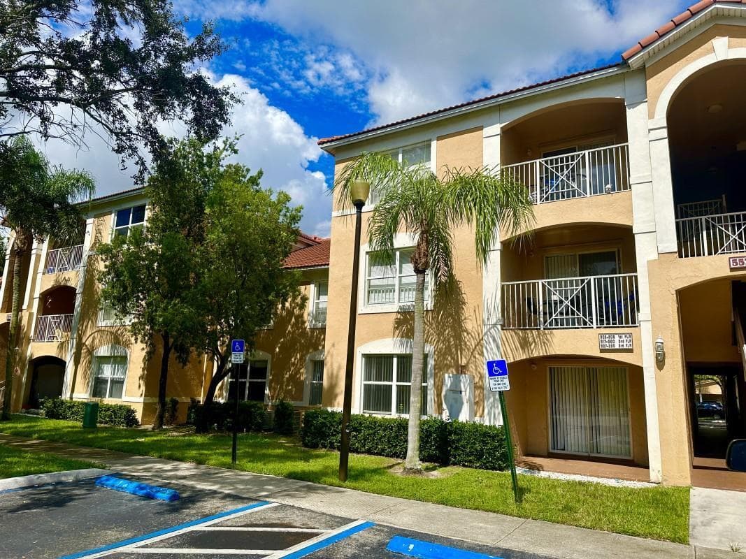 5620 NW 61st Street # 1208, Coconut Creek, FL 33073