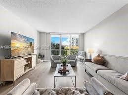 19380 Collins Ave # 317, Sunny Isles Beach, FL 33160