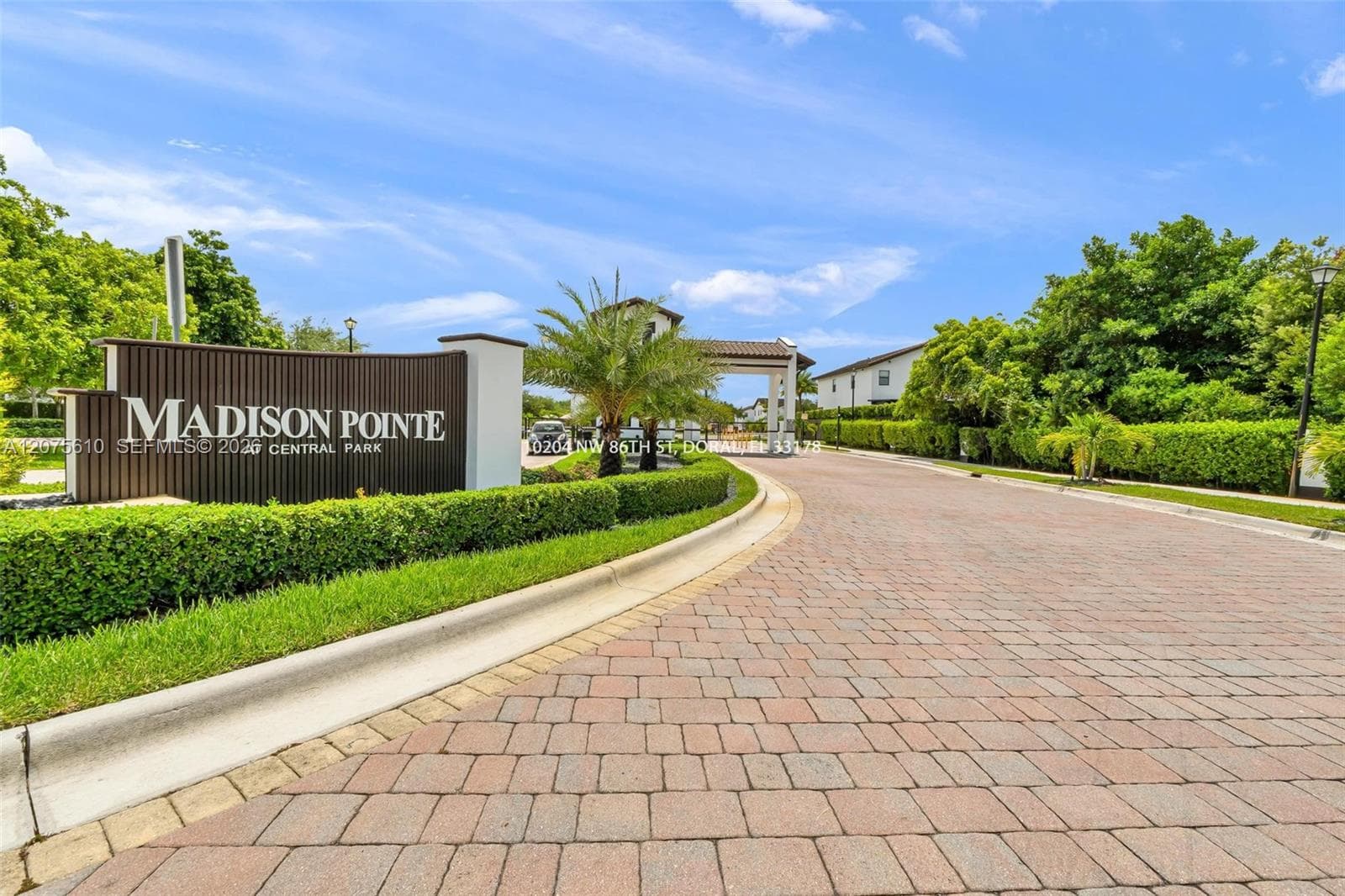 10204 NW 86th St, Doral, FL 33178