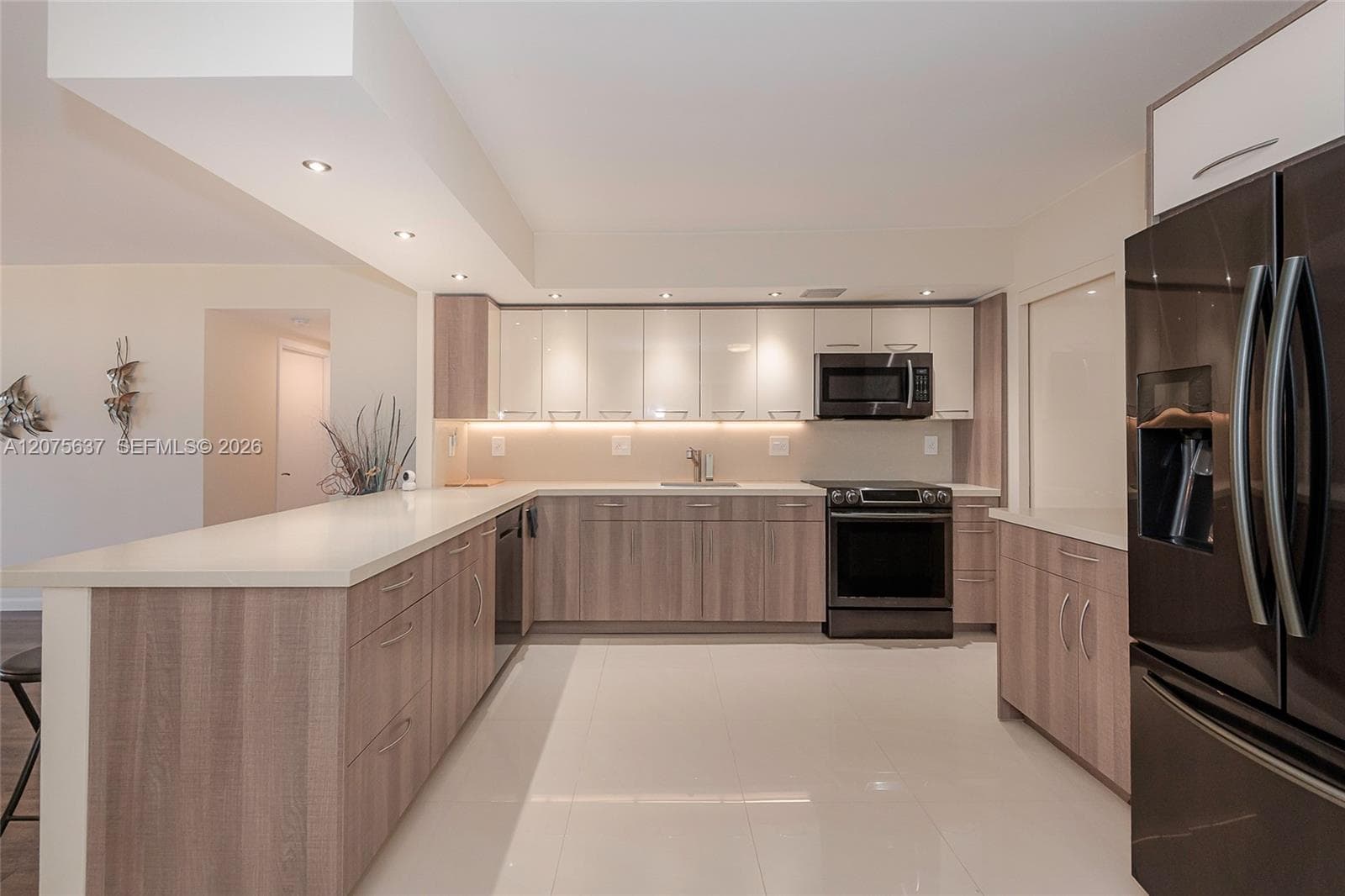 600 Three Islands Blvd # 521, Hallandale Beach, FL 33009