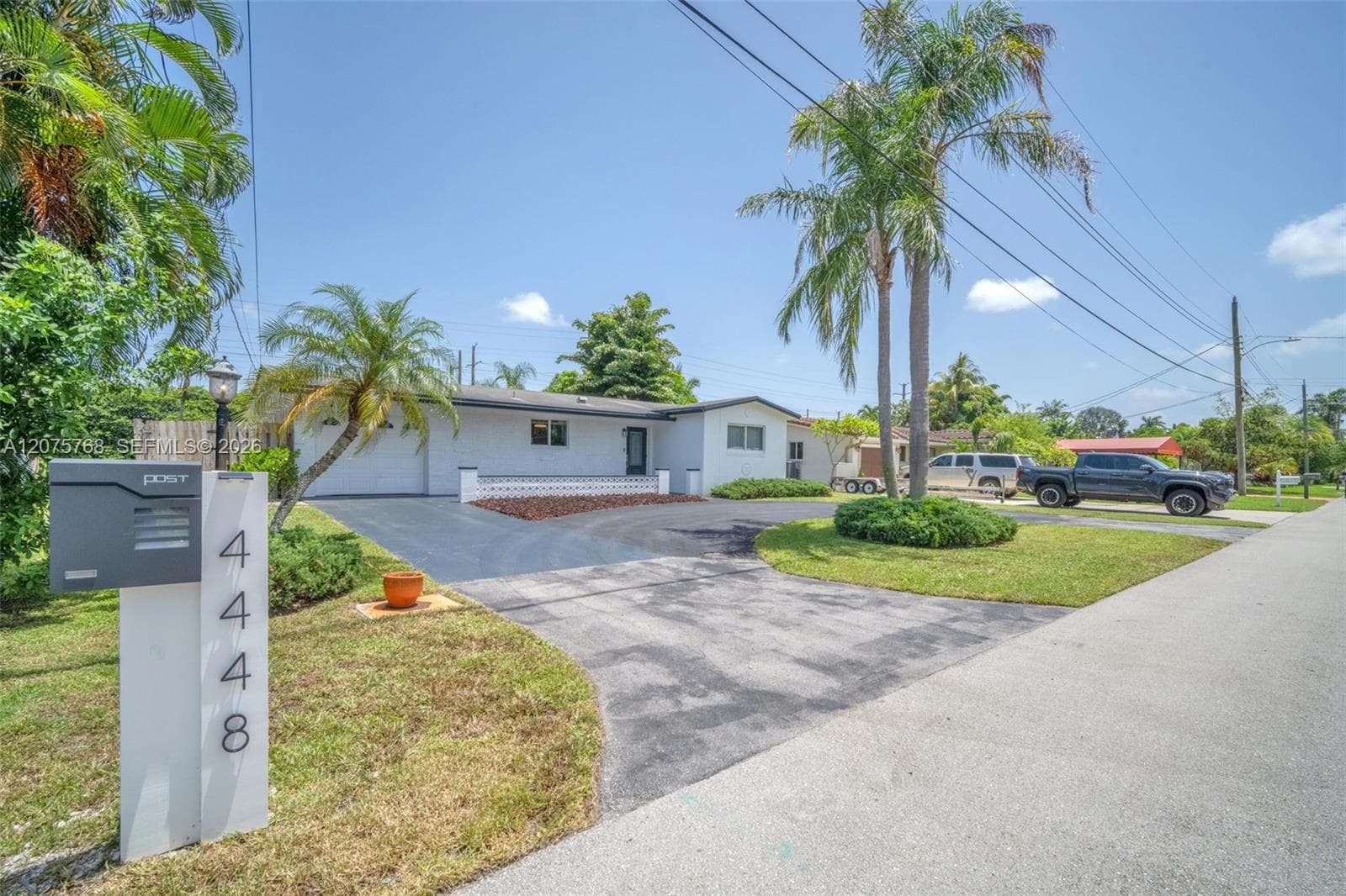 4448 SW 37th Ave, Dania Beach, FL 33312