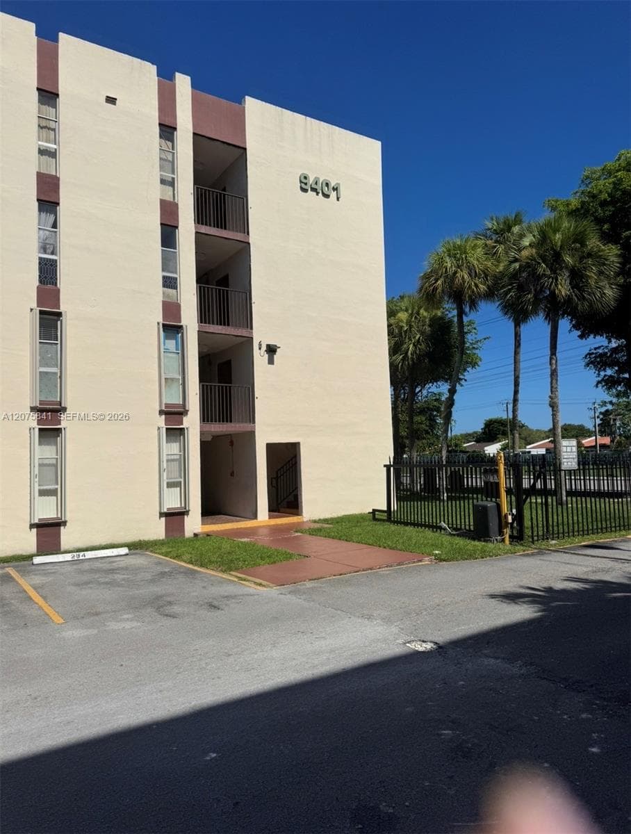 9401 SW 4th St # 103, Miami, FL 33174