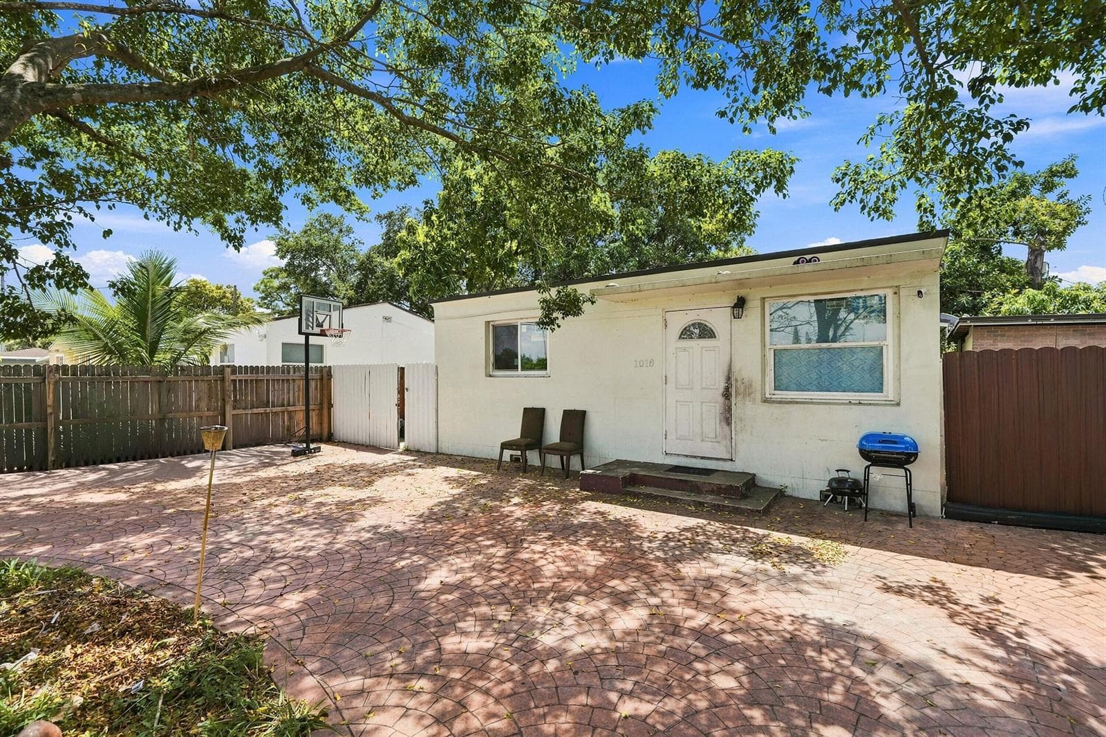 1010 Burlington Street, Opa-Locka, FL 33054