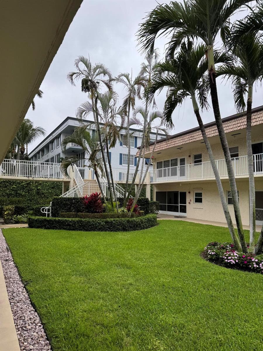 632 Snug Harbor Drive, Boynton Beach, FL 33435