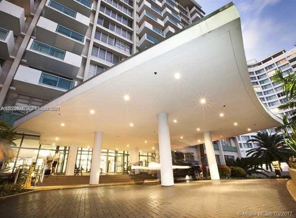 1000 West Ave # PH32, Miami Beach, FL 33139