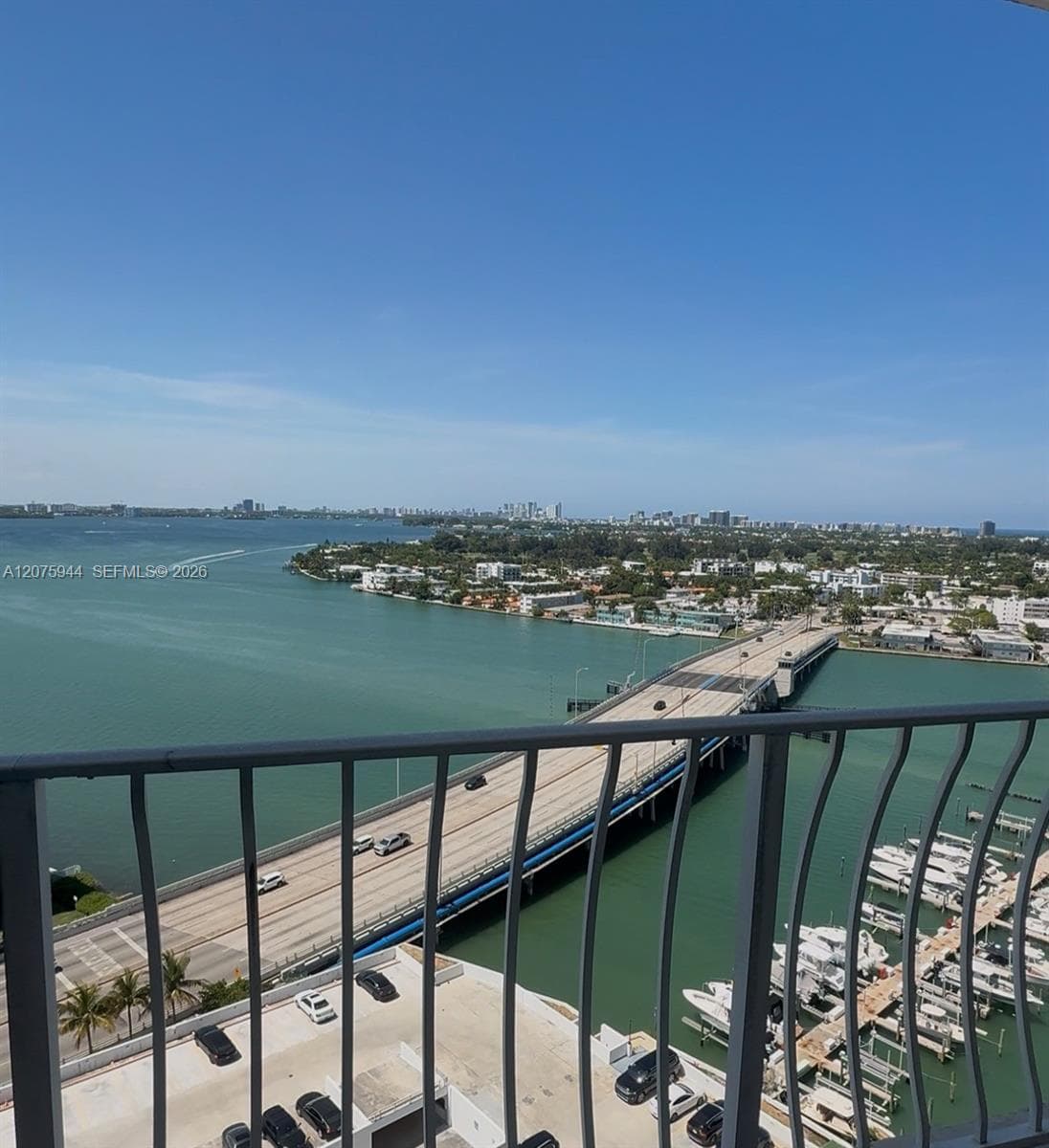 7601 E Treasure Dr # 2115, North Bay Village, FL 33141