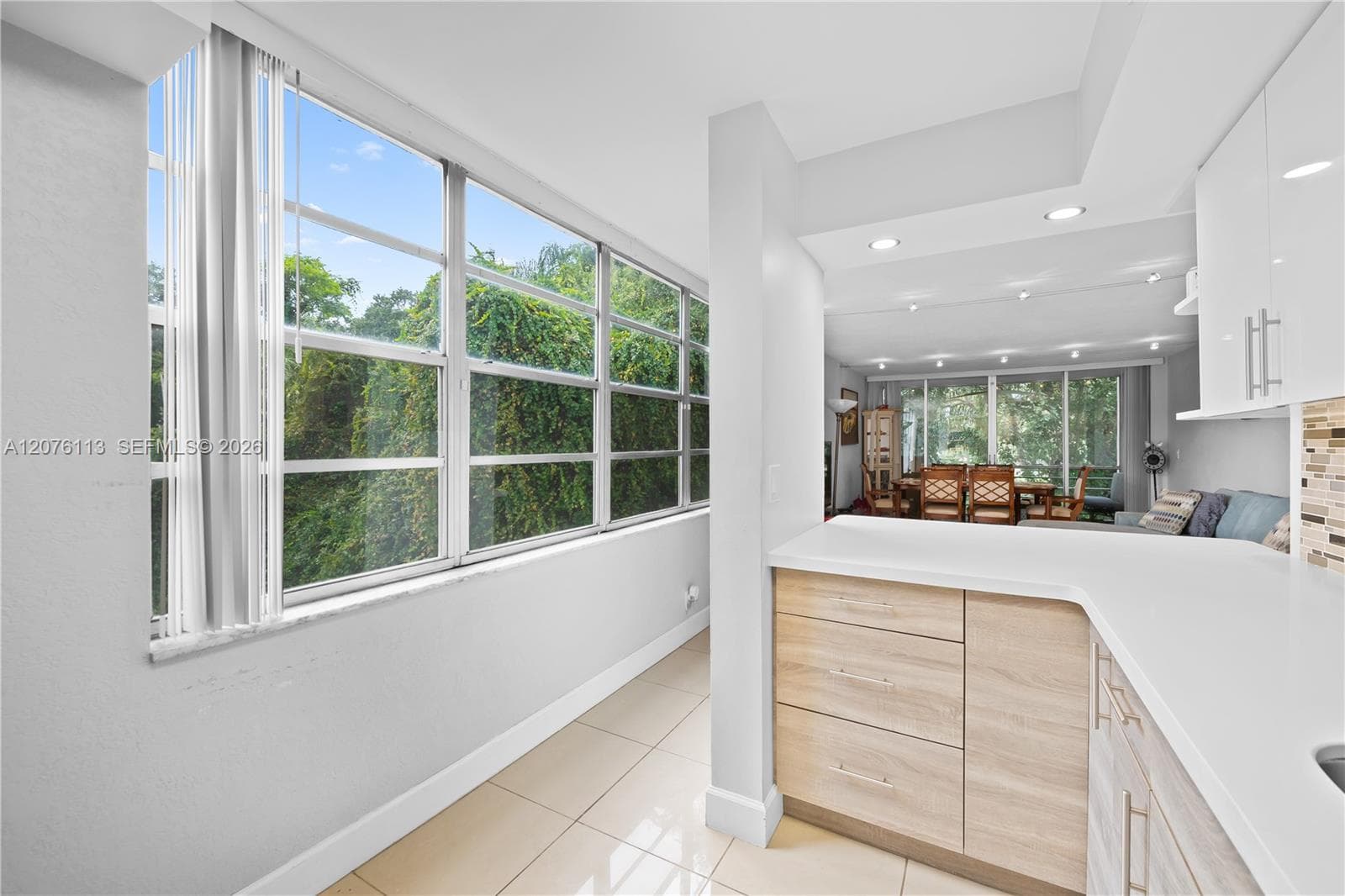 9400 Live Oak Pl # 305, Davie, FL 33324