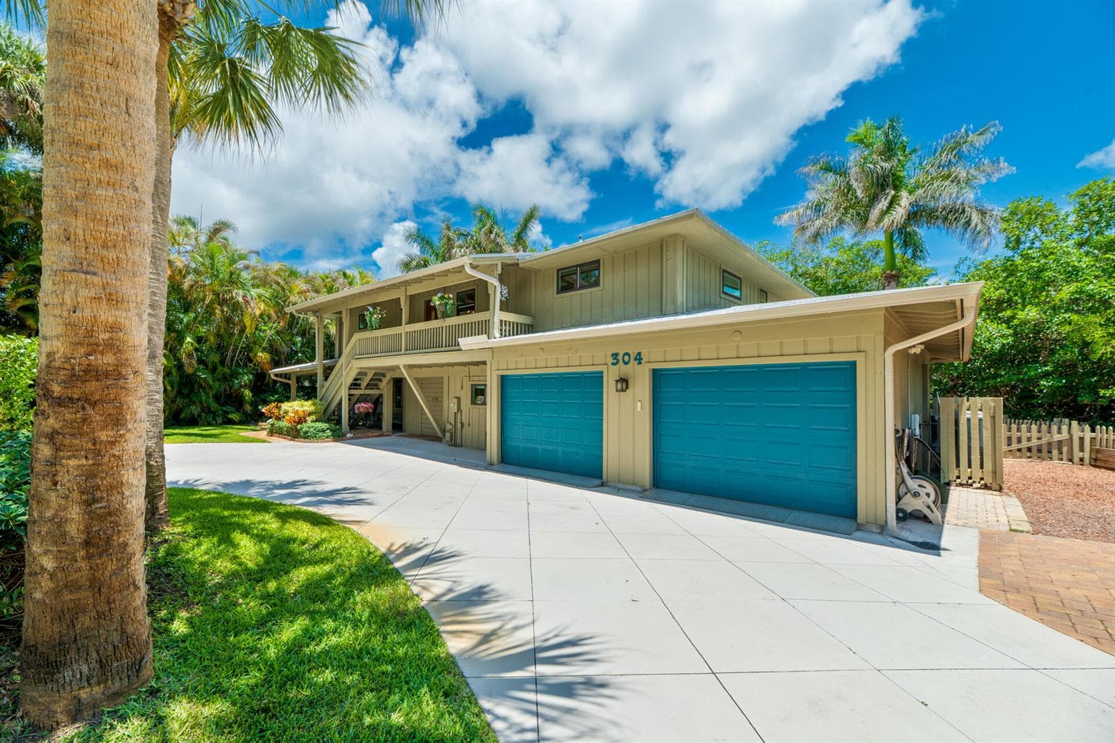 304 SW INDIAN GROVES Drive, Stuart, FL 34994