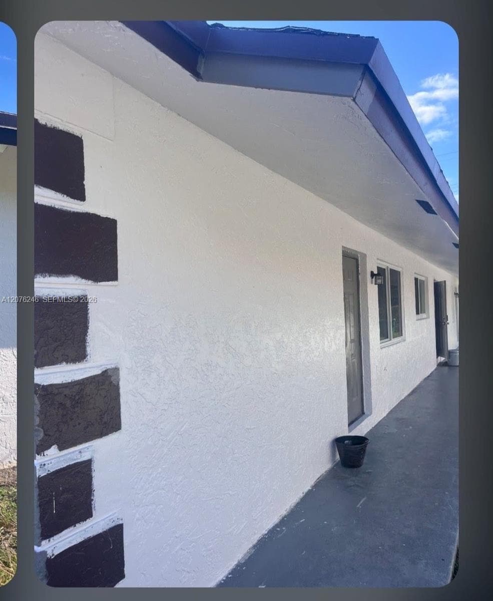 2500 Franklin Dr, Fort Lauderdale, FL 33311