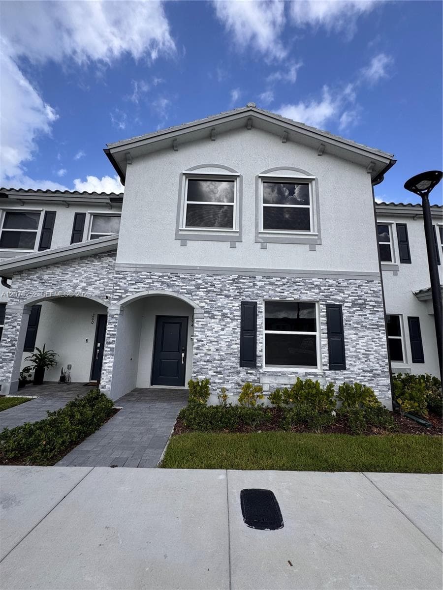 194 SE 10th Ct, Florida City, FL 33034