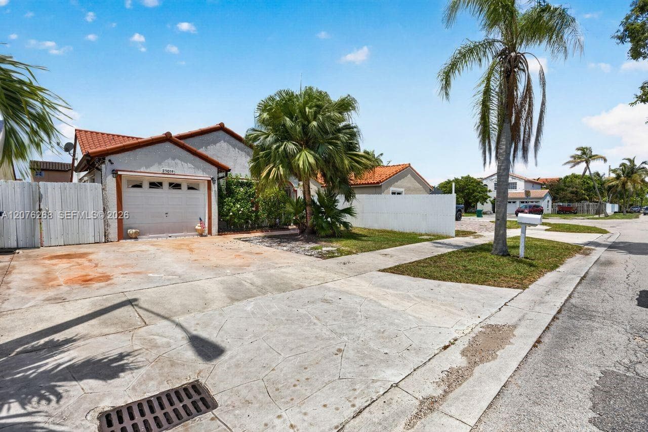 25014 SW 123rd Pl, Homestead, FL 33032