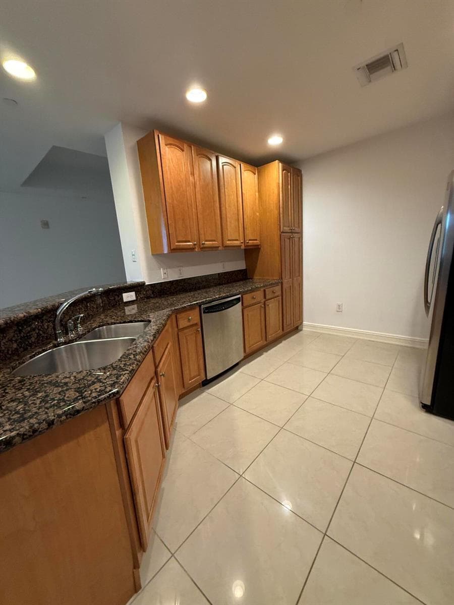 16101 EMERALD ESTATES Drive # 153, Weston, FL 33331