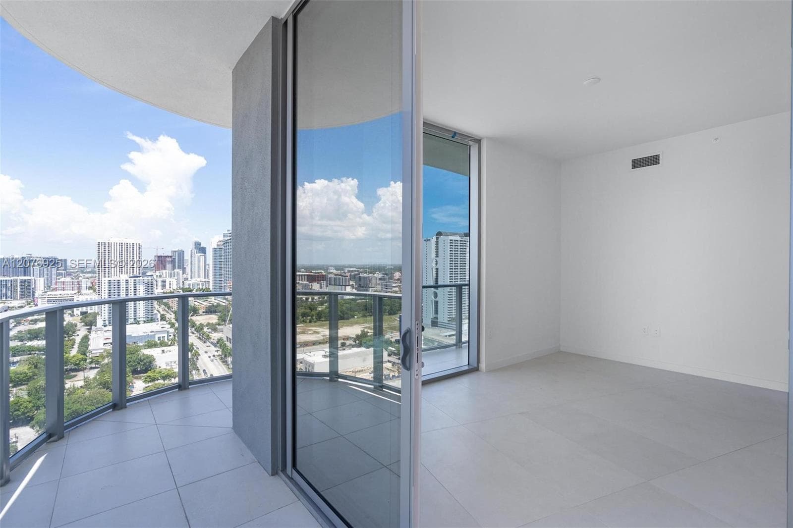 1400 Biscayne Blvd # 2507, Miami, FL 33132